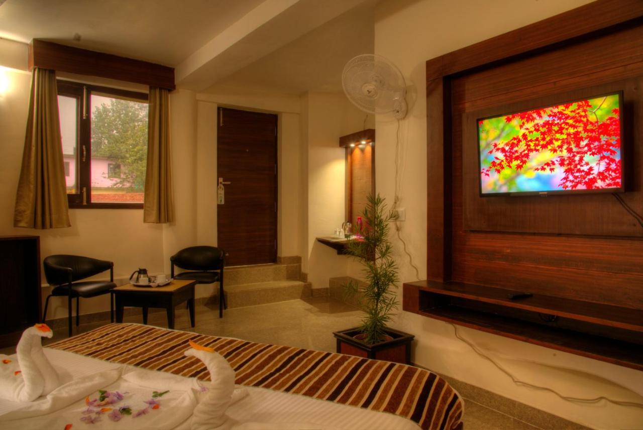 The Palm Resort-Luxuria ناينيتال المظهر الخارجي الصورة